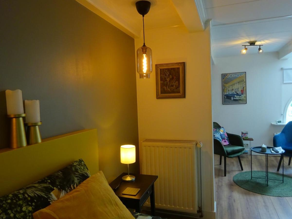 D' Ald Skoalle - Sfeervol Appartement In Oude School. Wijtgaard Buitenkant foto